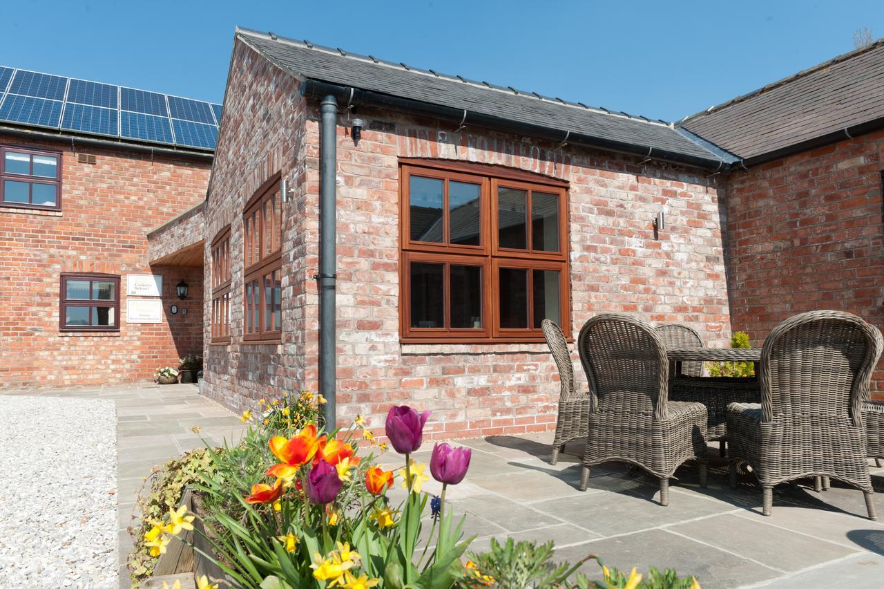 Wold Escapes, Highfield Farm Bed & Breakfast Driffield Exterior photo